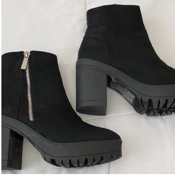 BOOTS - Picture 1 of 3